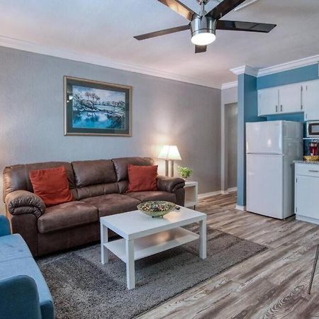 Sunset Beach Suites Of Madeira Beach! Pet Friendly Summer Getaway! Steps To Beach! - Suite 10 Сант Пит Бич Экстерьер фото